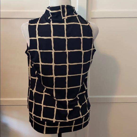 Top - Picture 3 of 4